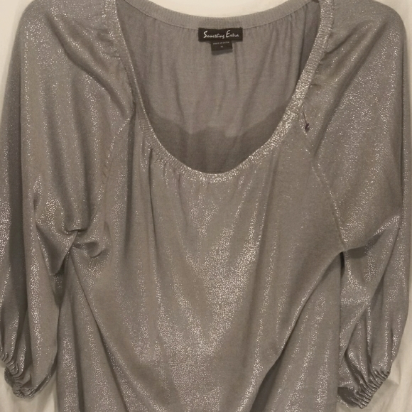 Tops - SOMETHING EXTRA GLITTERY TOP